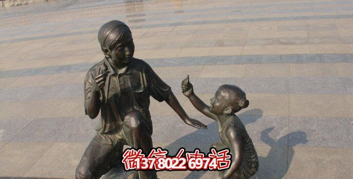母女铜雕一次游览公园、参与游戏、体验雕塑的绝佳体验 母女铜雕一次游览公园、参与游戏、体验雕塑的绝佳体验