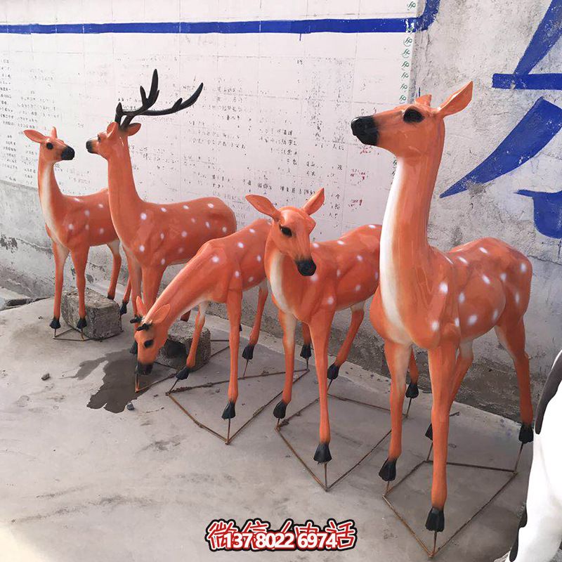彩绘玻璃钢雕塑鹿,静谧优雅完美绽放 彩绘玻璃钢雕塑鹿,静谧优雅完美绽放