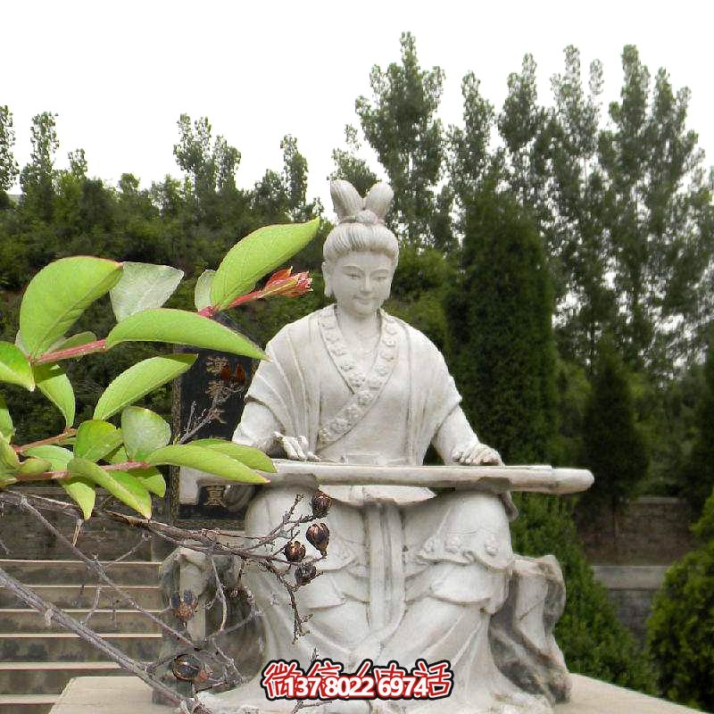 弹琴游玩古代景区,感受石雕雕塑之美 弹琴游玩古代景区,感受石雕雕塑之美