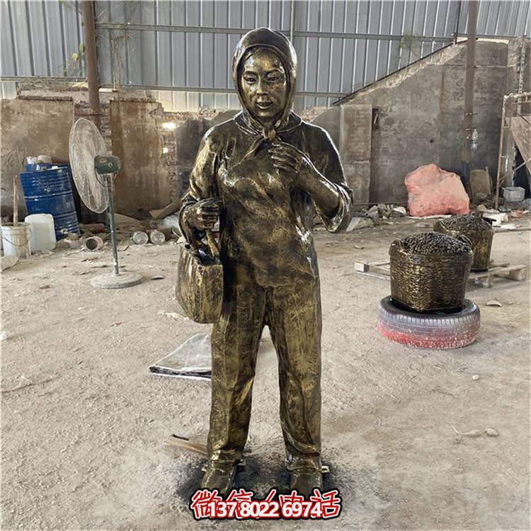 玻璃钢仿铜人物雕塑，美化园林景区