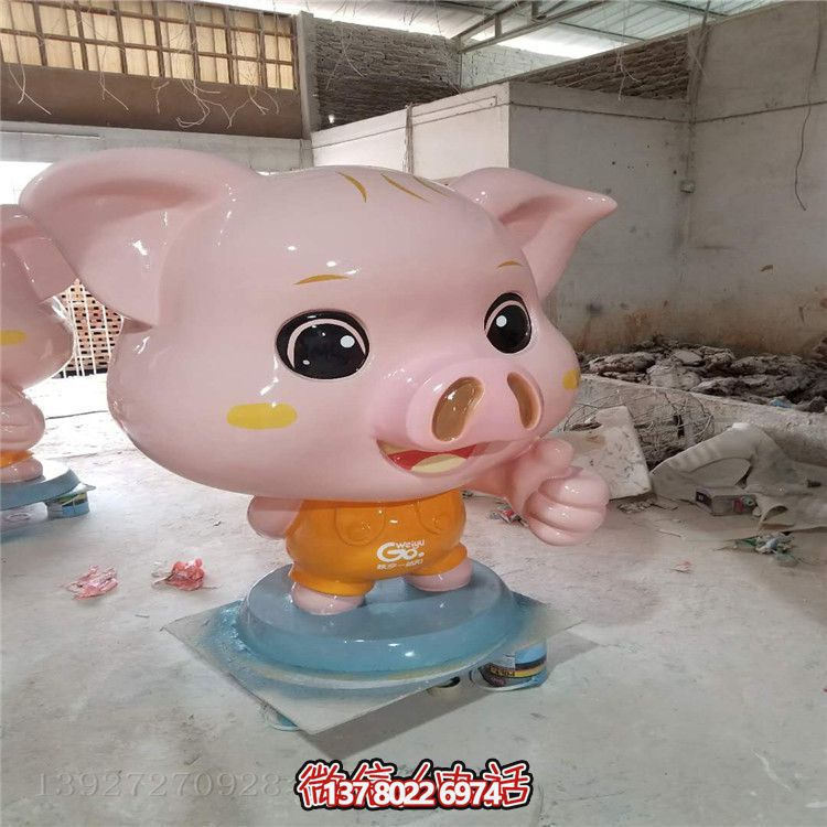 玻璃钢猪雕塑，为您的店铺、户外公园增添热闹气氛