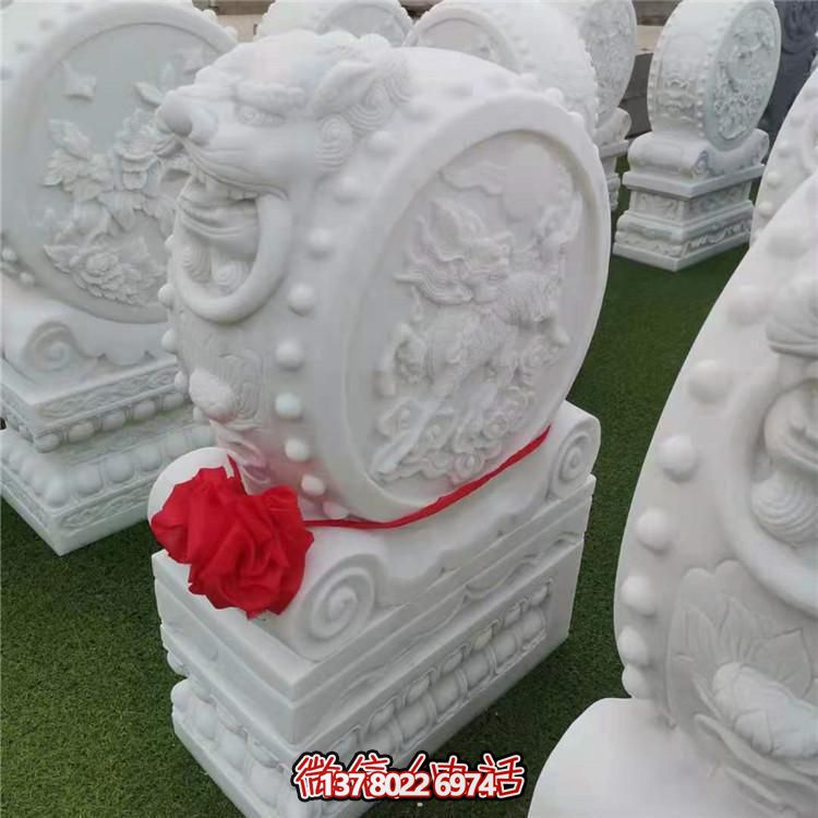 中式别墅摆放天然汉白玉石雕抱鼓石门墩