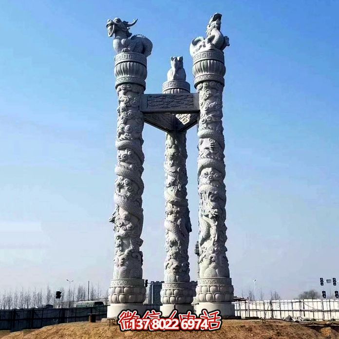 公园广场三柱鼎立龙纹华表石雕