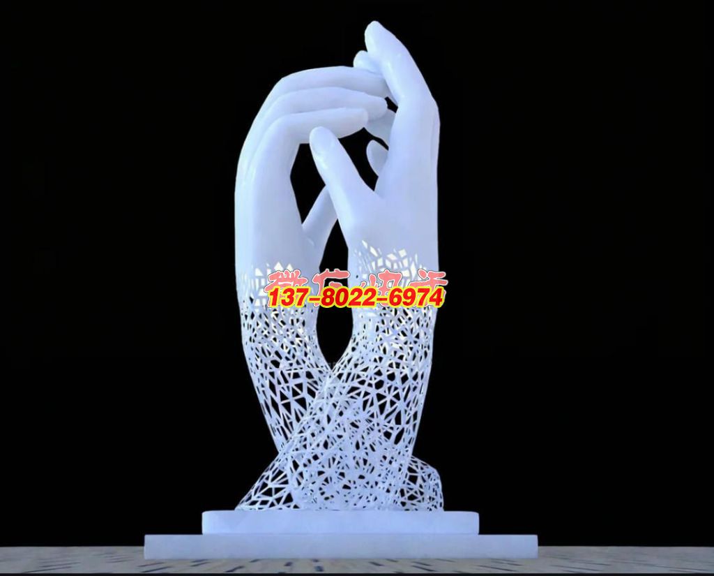 《丝缕相握・韵启芳庭》—— 不锈钢镂空双手景观雕塑的户外情感交响