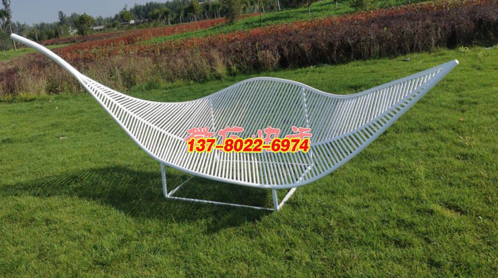 云织曲：草间的金属舒展