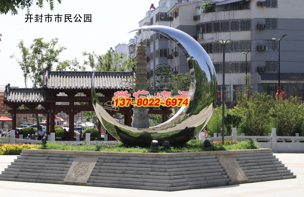 行云铁塔—户外景观金属雕塑