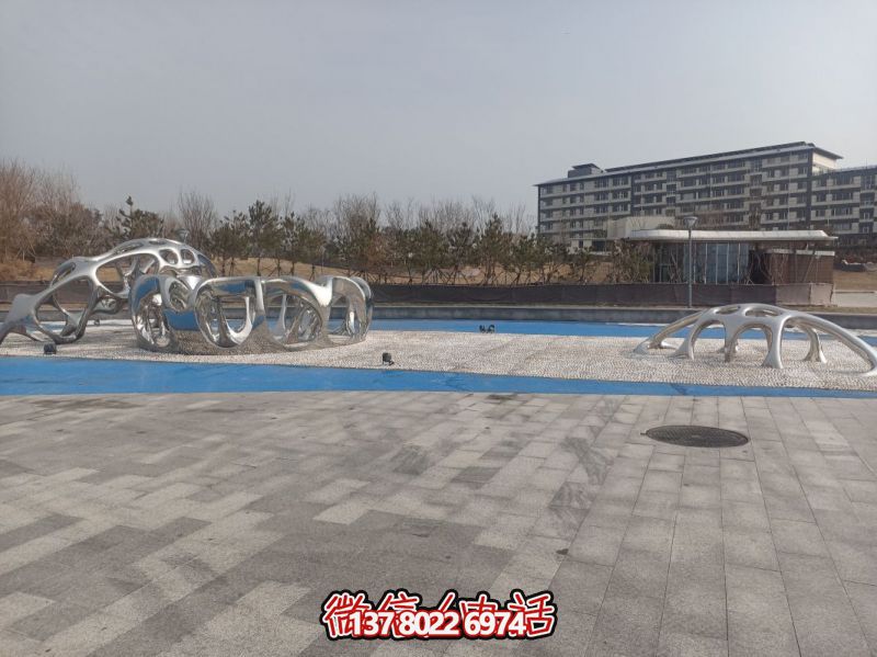 镂空不锈钢创意景观雕塑